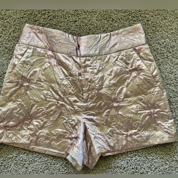Alice + Olivia Pants - Alice + Olivia Metallic Floral Shorts - Pink and Gold 

8141